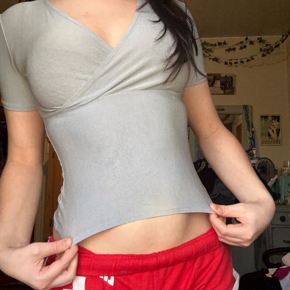 blue top - Picture 1 of 2